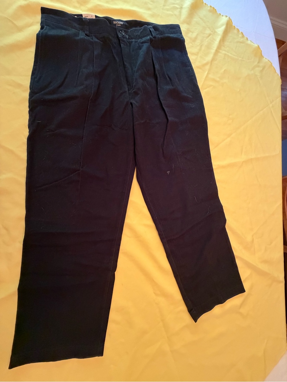 Dockers Black Men’s Brushed Twill Pleated Chinos 38”x 30” inseam